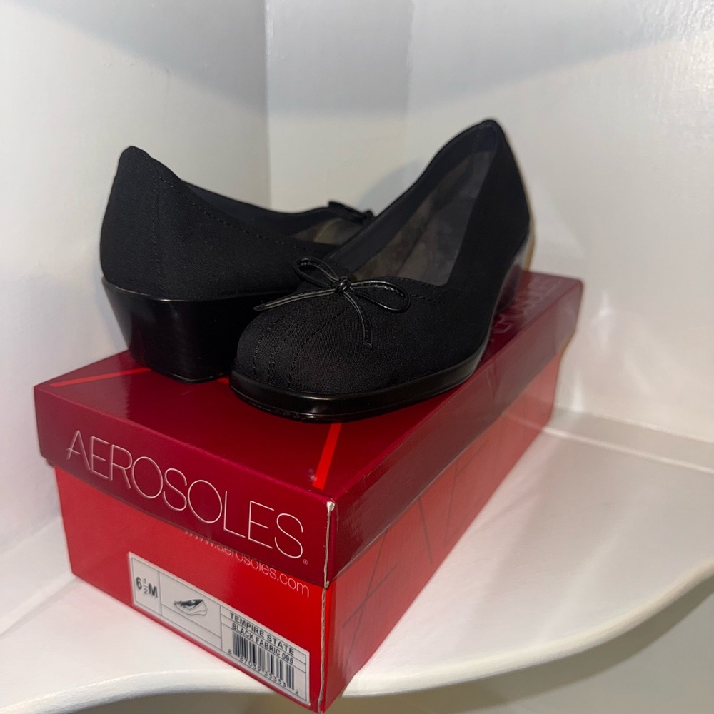 AEROSOLES Tempire State fabric bow wedge flats